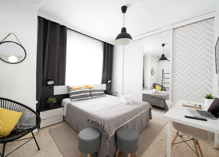 Nordik Rooms Urban - Trinidad Málaga